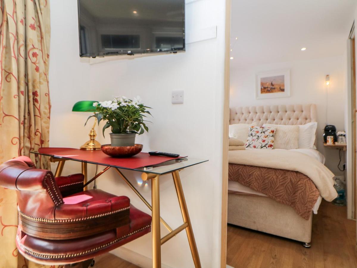Garden Suite Dronfield Esterno foto