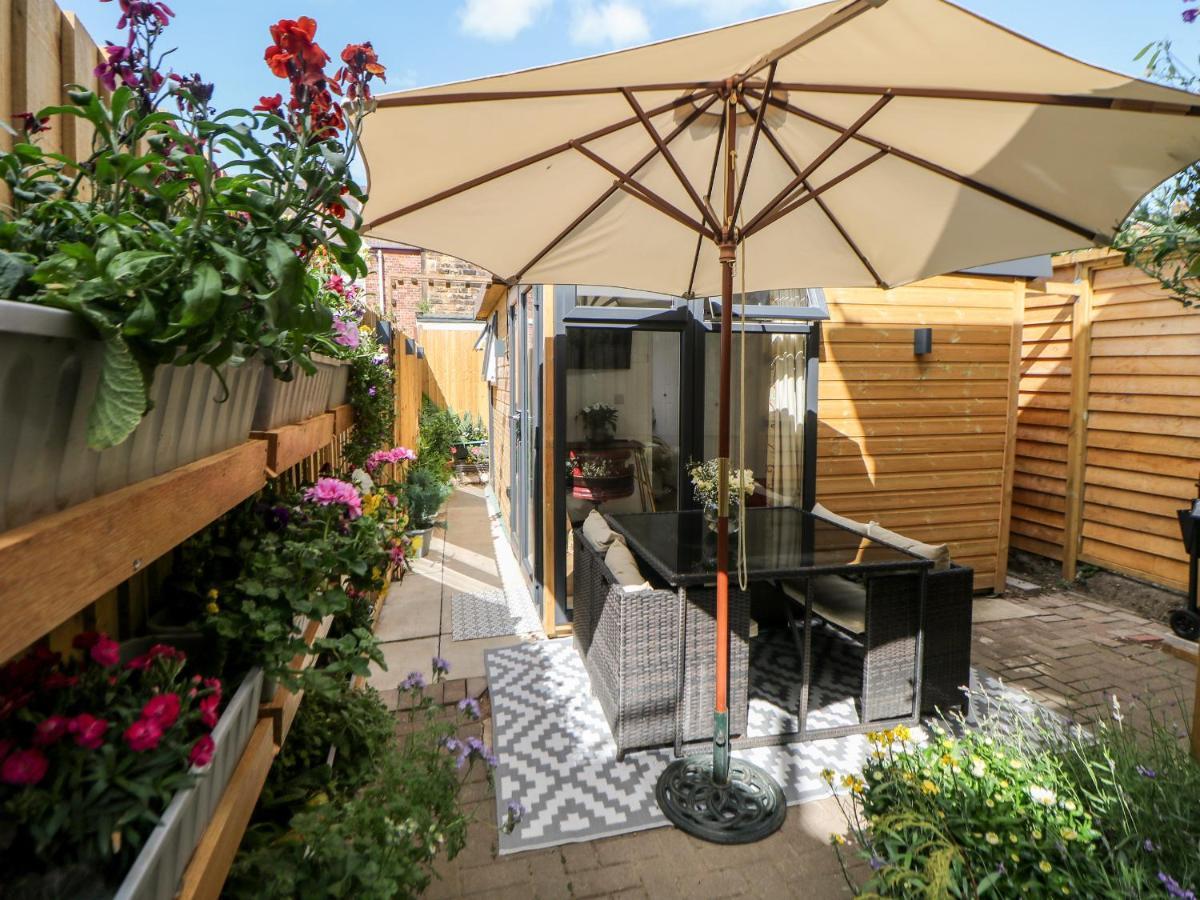 Garden Suite Dronfield Esterno foto